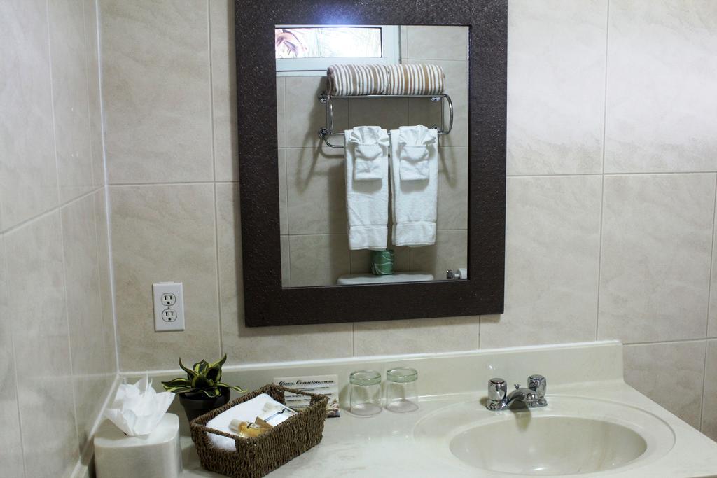 Aruba Surfside Marina Hotel Oranjestad Room photo